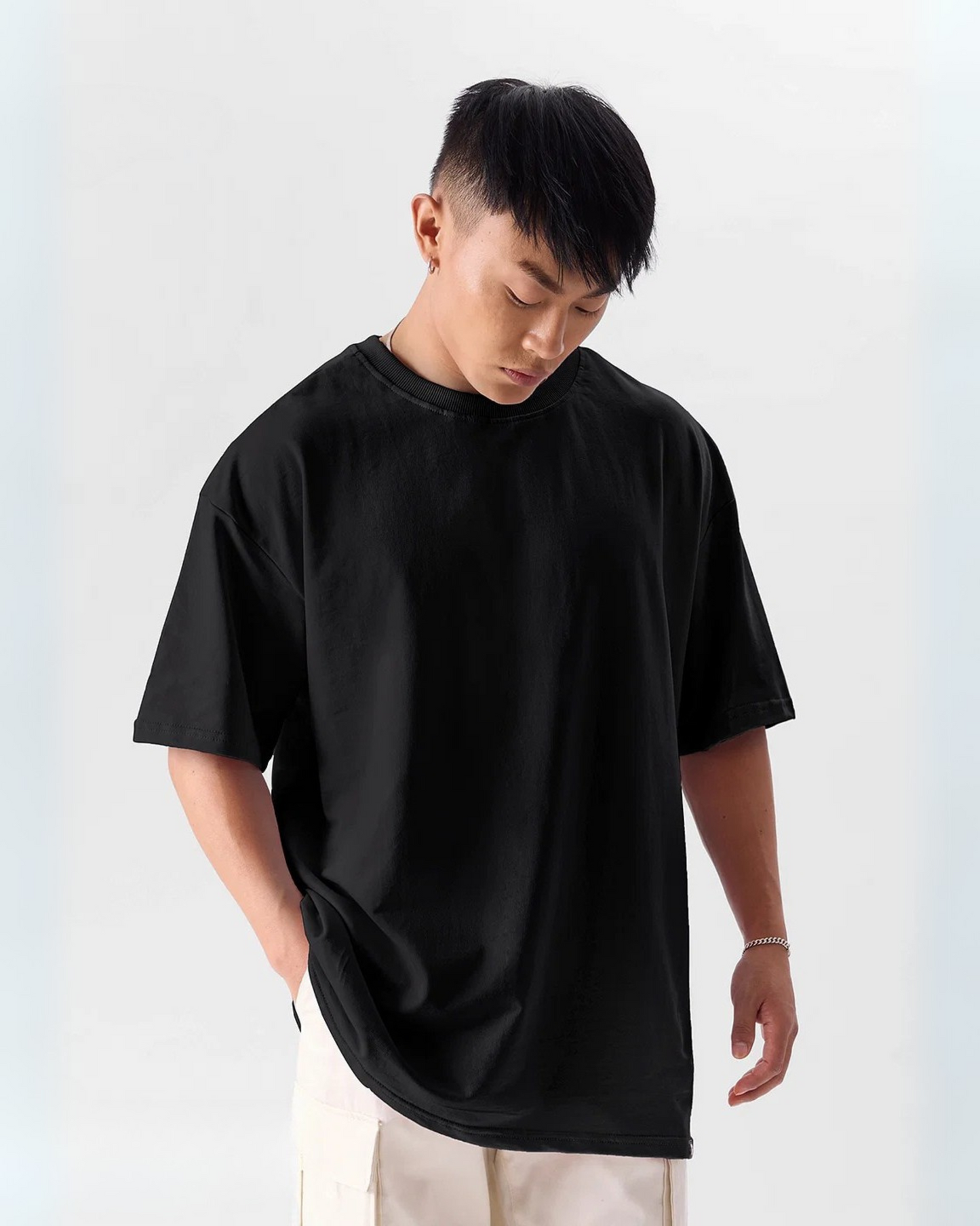Black Oversized T-Shirt – The Timeless Classic
