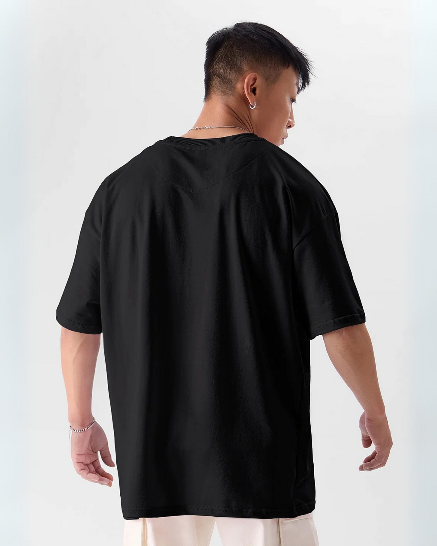 Black Oversized T-Shirt – The Timeless Classic